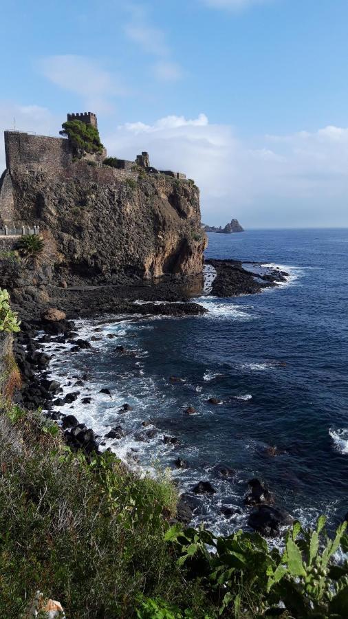 Bed & Breakfast Dietro Le Mura Aci Castello Eksteriør billede
